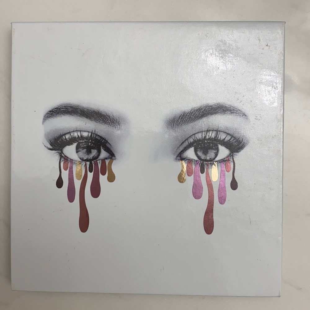 Kylie Cosmetics burgundy eyeshadow palette